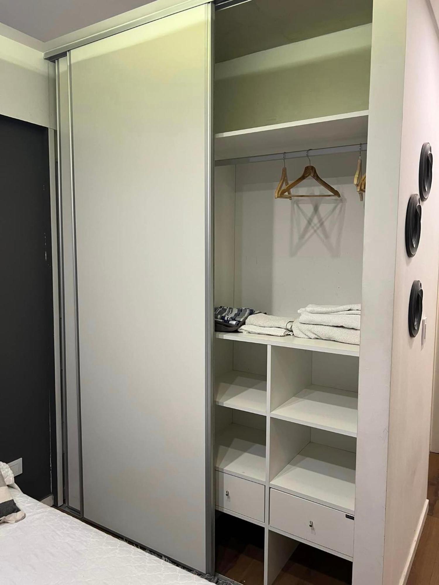Suite In San Telmo Dormitorio En Suite Con Dos Banos Y Balcon A La Calle Buenos Aires Exteriör bild